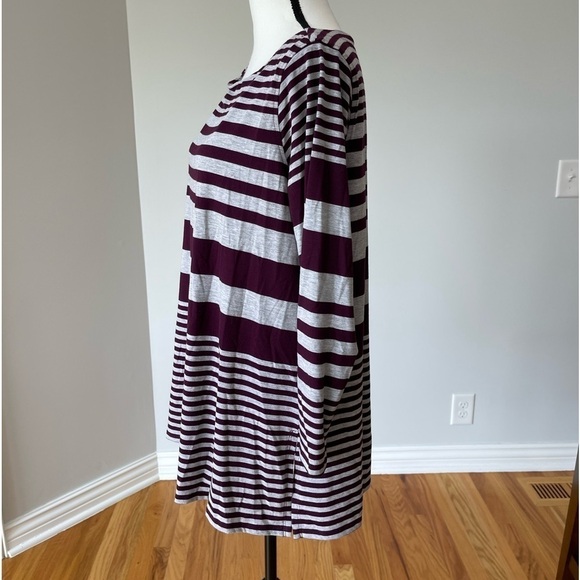 Sunday top in wine and gray in a size 1X - Picture 4 of 11